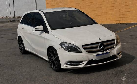 MERCEDES-BENZ B 200 1.6 SPORT TURBO GASOLINA 4P AUTOMÁTICO